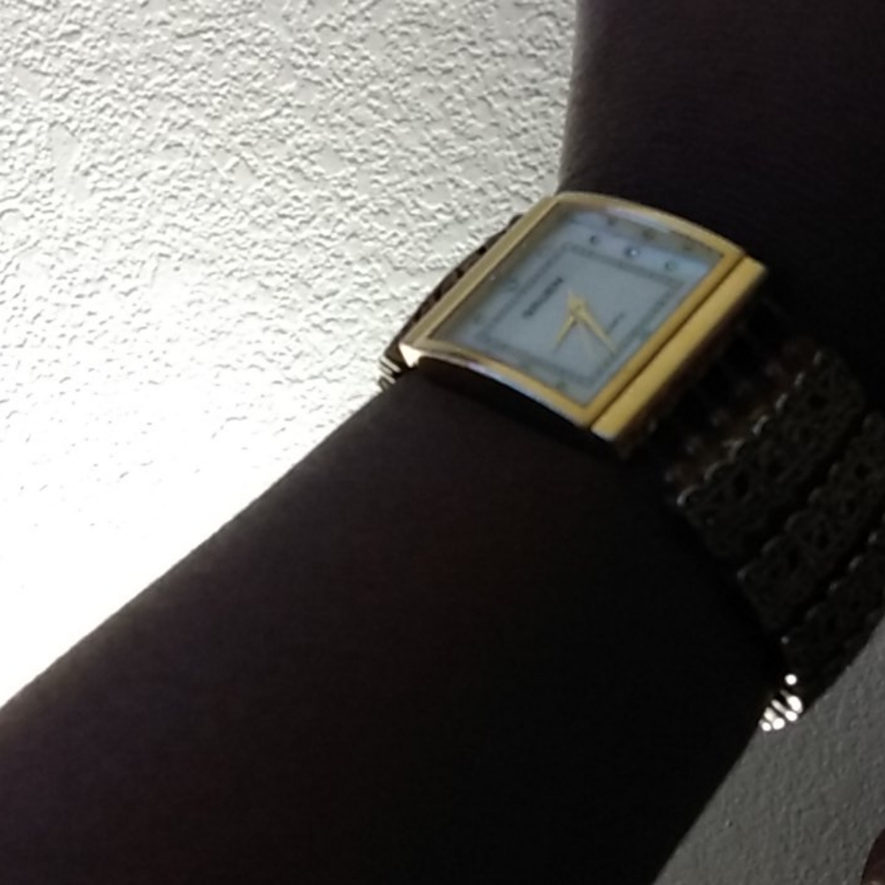 Watch - Picture 3 of 3